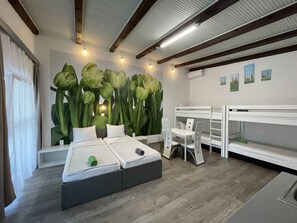 1 bedroom, WiFi - Studio near the water with large terrace, air conditioning and Wi-Fi (Balatonlelle)