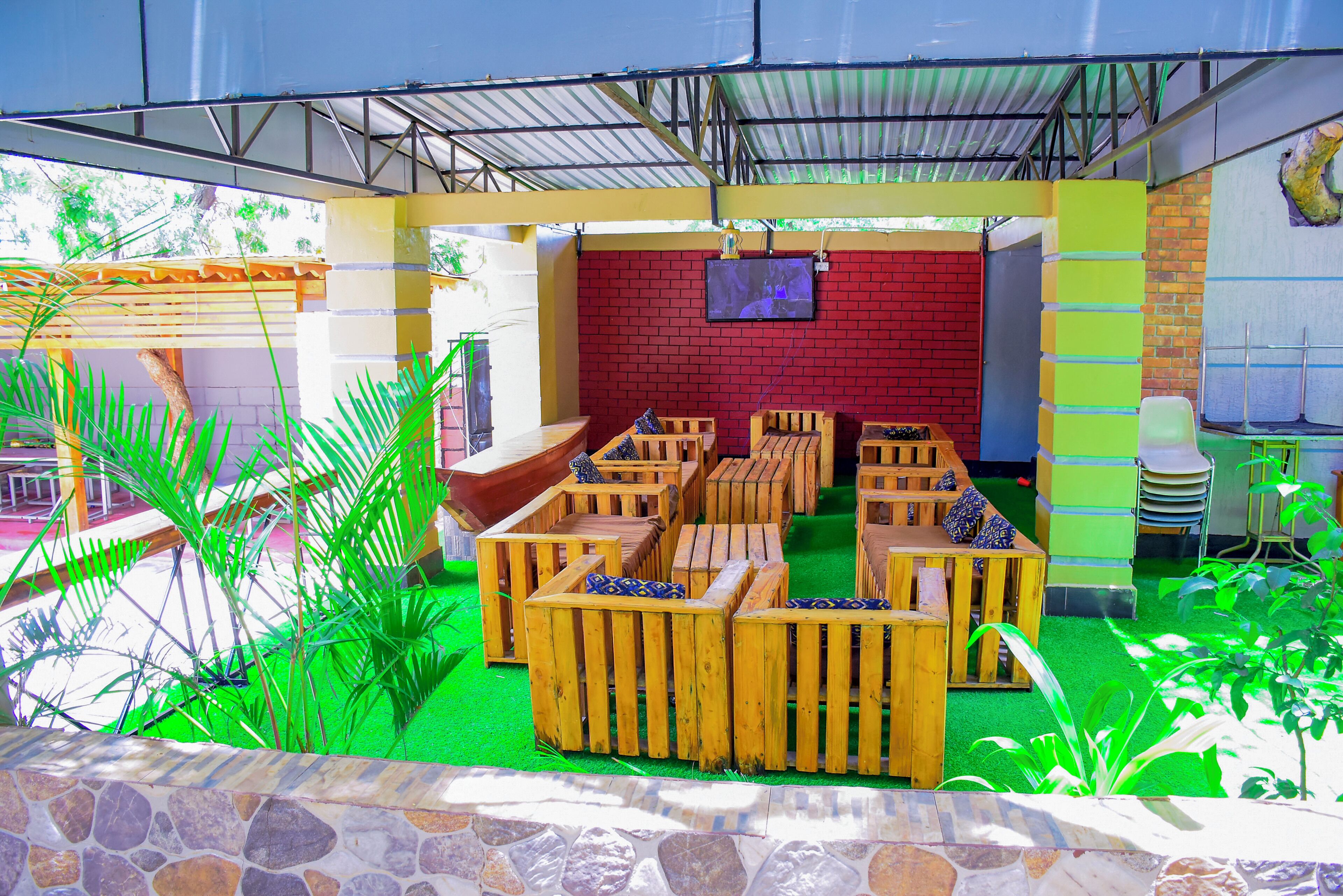 المنطقة المحيطة بالمنشأة