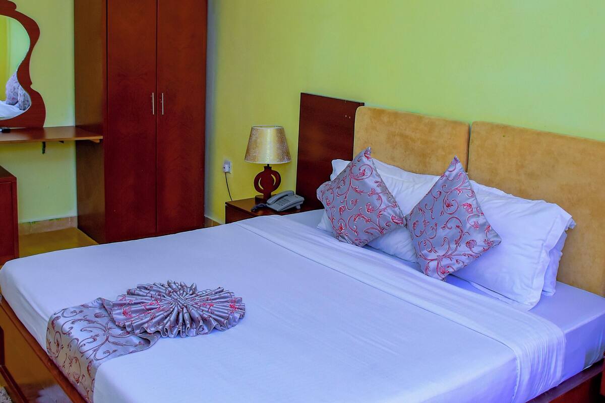 Executive Studio Suite, Balcony, Garden View