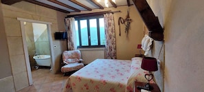 1 bedroom, WiFi - Holiday apartment with large relaxation area (Lucinasco)