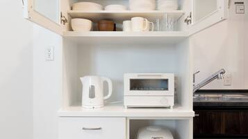 Comfort House, 1 Bedroom | Private kitchen | Fridge, microwave, stovetop, rice cooker