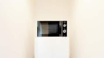 Comfort House, 1 Bedroom | Private kitchen | Fridge, microwave, stovetop, rice cooker