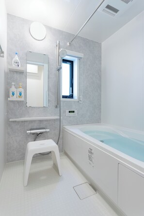 Comfort House, 1 Bedroom | Bathroom