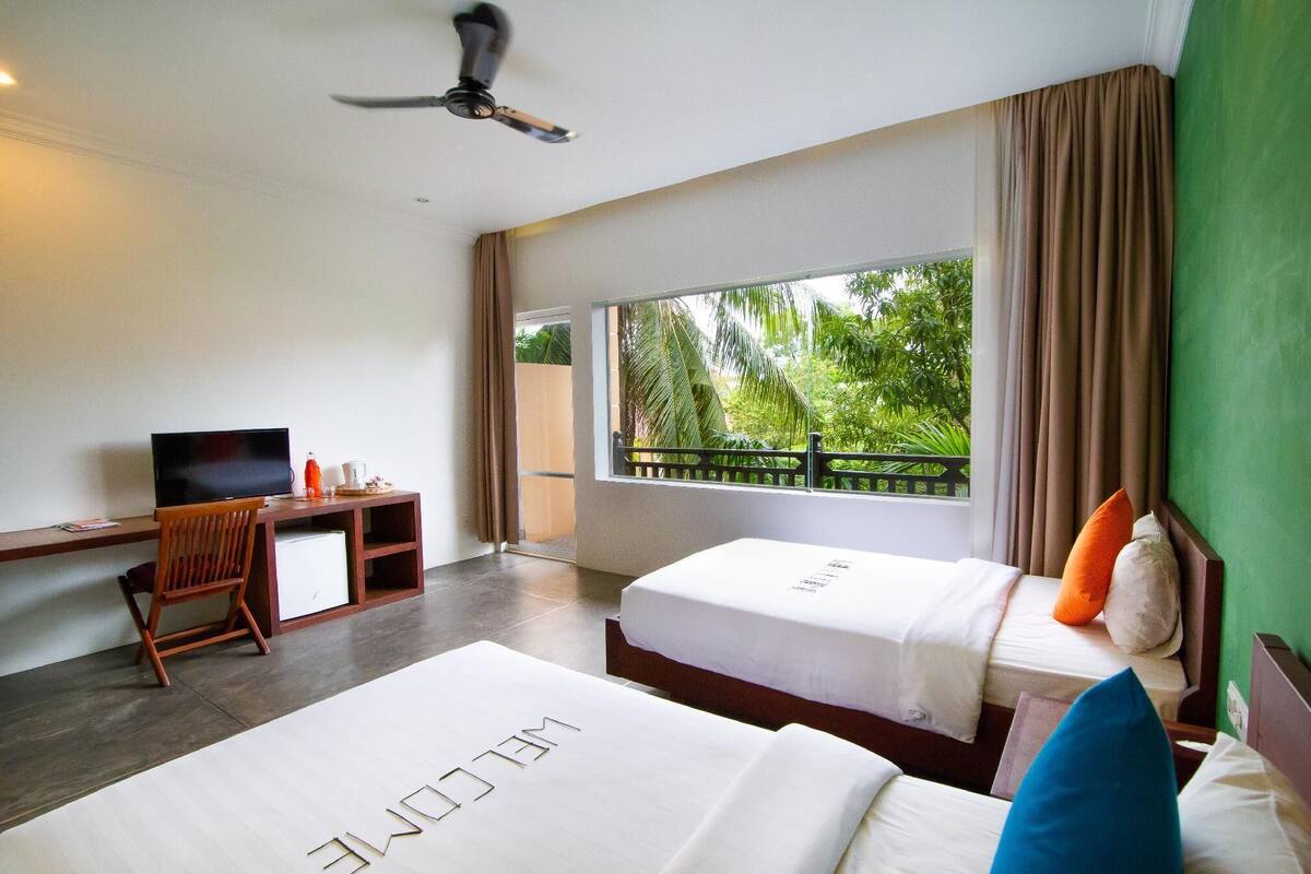 Deluxe Twin Room, Pool View