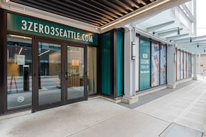 Exterior detail - Blueground | Belltown, rooftop, nr Pike Place (Seattle)