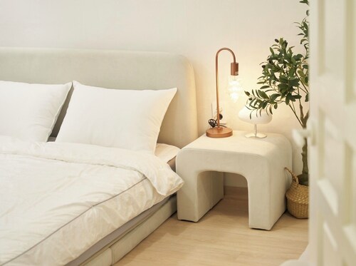 #NewlyRenovated #4 min walk from subway #Seongsu #Apgujeong #Gangnam #Hongdae