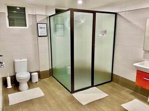 Bathroom - 3 Bedroom Apartment in Vomo Street (Nikilesh Apartments) (Lautoka)