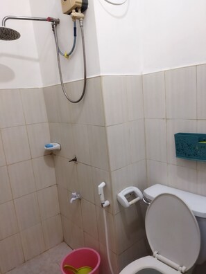 Shower, bidet - 1_Las Asturias Charming Condo Just Steps from Enchanted Kingdom (CITY OF SANTA ROSA)
