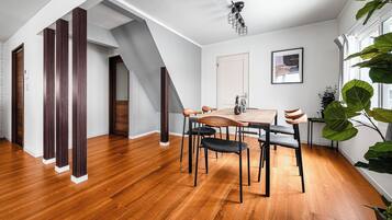 Apartment | Dining