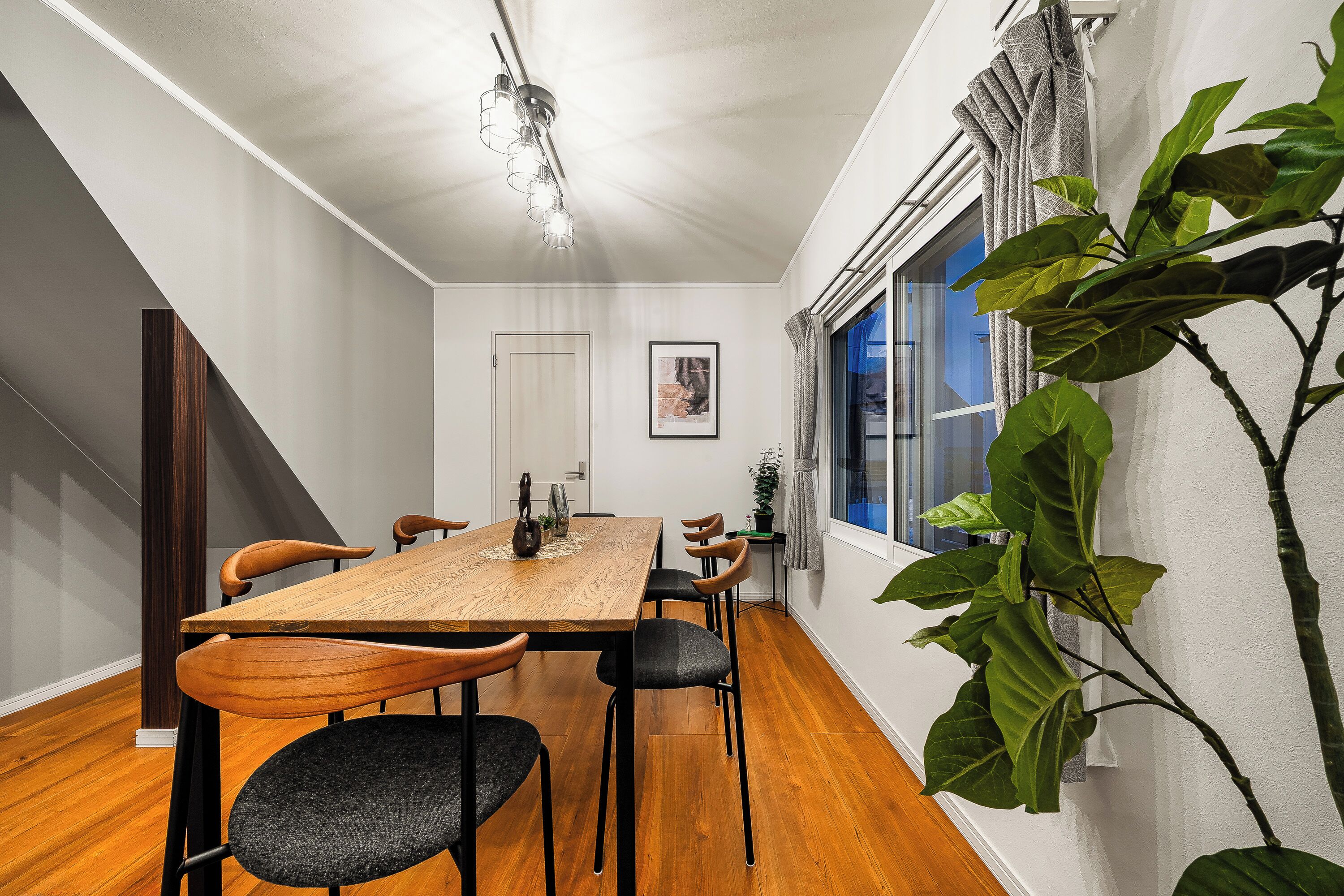 Apartment | Dining