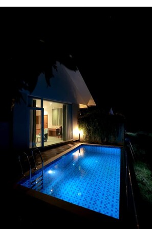Luxury-Villa, Flussblick | Eigener Pool