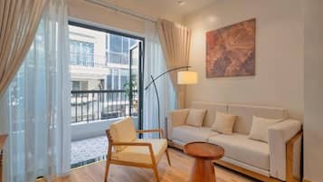 Studio – basic, balkong, byutsikt | Oppholdsområde