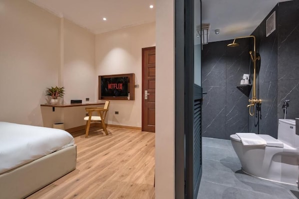 Studio cơ bản, ban công, quang cảnh thành phố