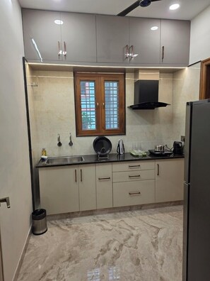 Private kitchen - Kalpavrikshaa A Luxury Homestay (Tirupati)