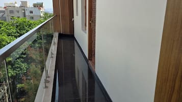 Villa, 3 Bedrooms | Balcony