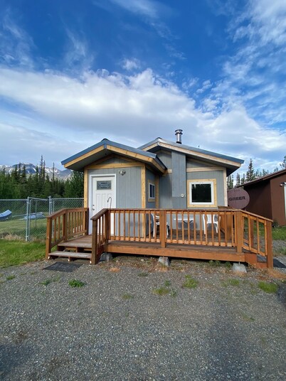 River Cabin, Fenced in Dog area, Grayling in the Slough
