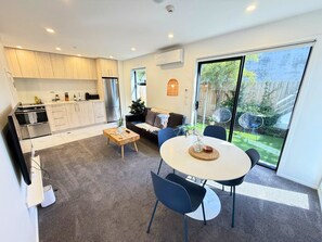 Interior - Central 2 Bedroom Townhouse with Private Yard (Christchurch)