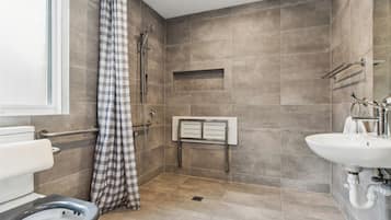 Senior Double Room | Bathroom
