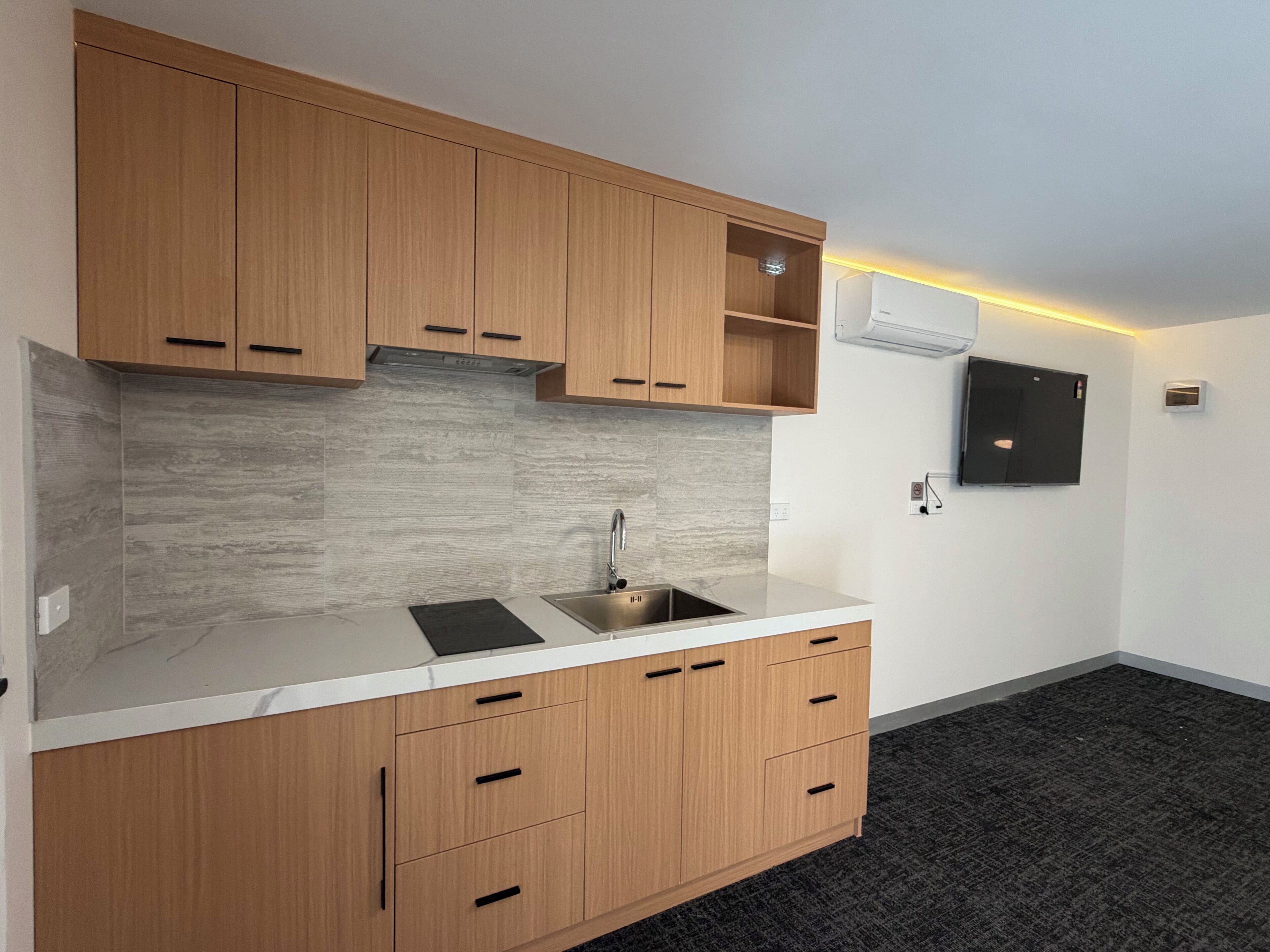 المنشأة من الداخل