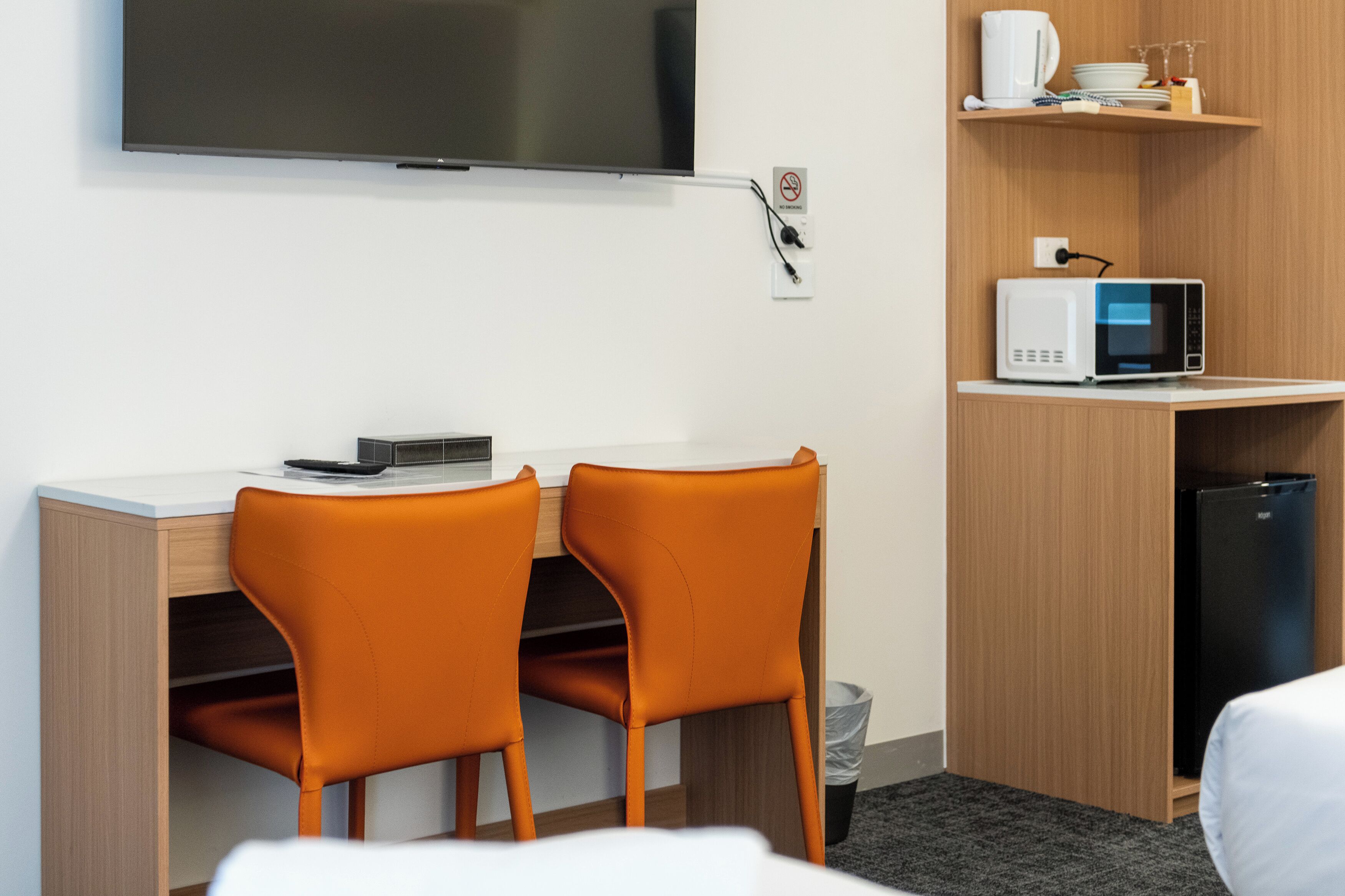 Tomannsrom – superior | Skrivebord og skrivebord for bærbar PC