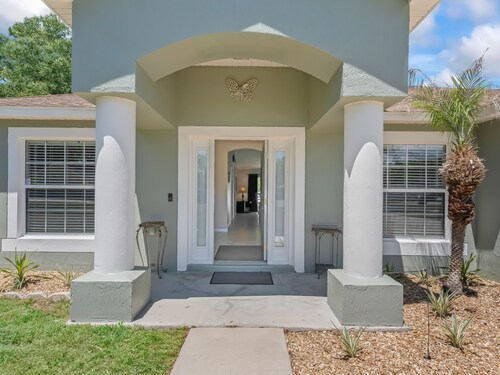 Near World Equestrian Center & Silver Springs. Spacious 3BR Home w/ Fenced Yard.