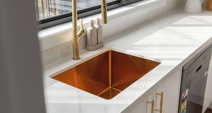 Spacious and clean centrally located house!
Newly renovated with great finishes.