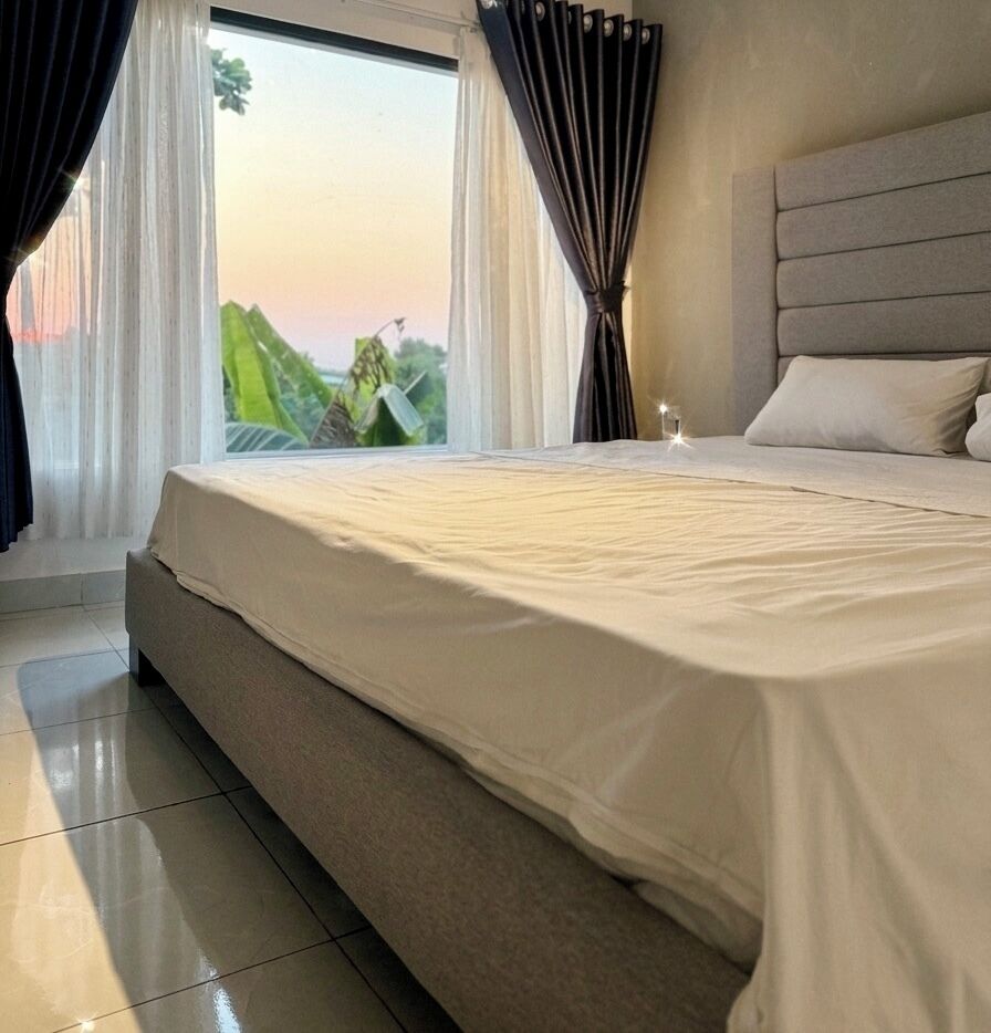 Cortinas blackout, sistema de insonorización y wifi gratis 