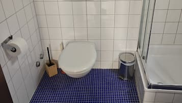 Einzelzimmer | Badezimmer