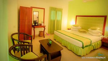 Quarto casal luxo, vista para o jardim