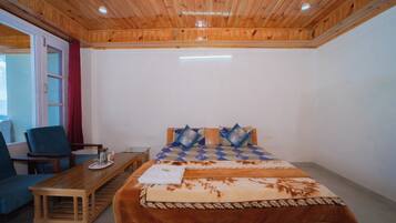 Deluxe Double Room, Garden View