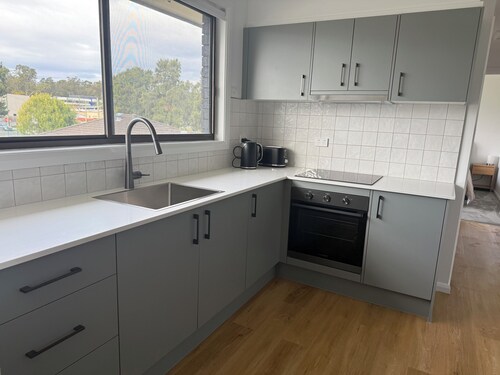 Enjoy a your stay at this centrally located house.
Newly renovated and spacious!