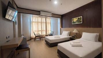 Habitació amb dos llits individuals superior, vistes a la ciutat