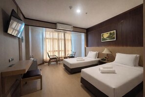 Superior Twin Room, City View - Lertthanee Hotel (Suphan Buri)