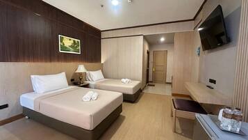 Habitació amb dos llits individuals superior, vistes a la ciutat