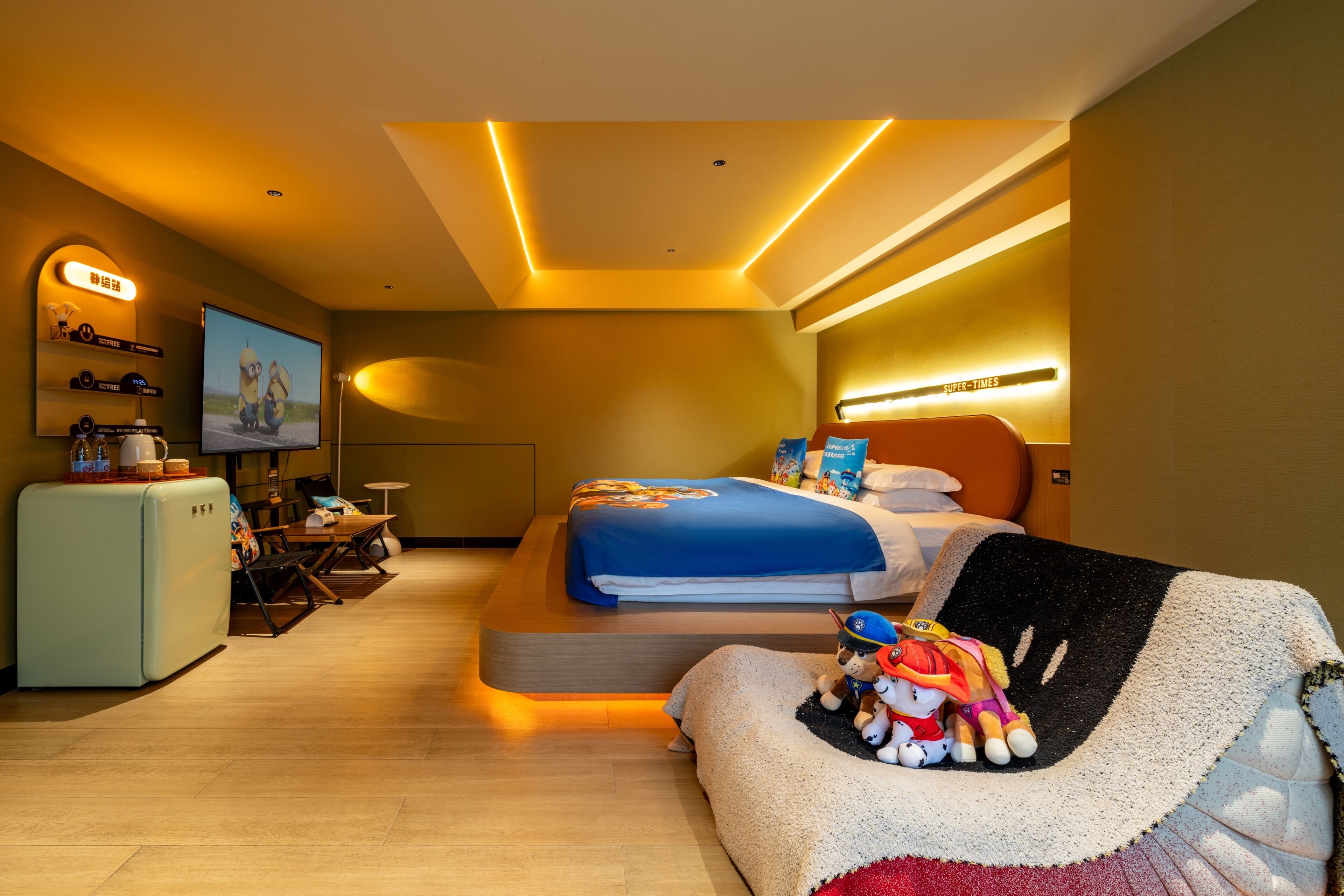 Family Quadruple Room, City View | Interior