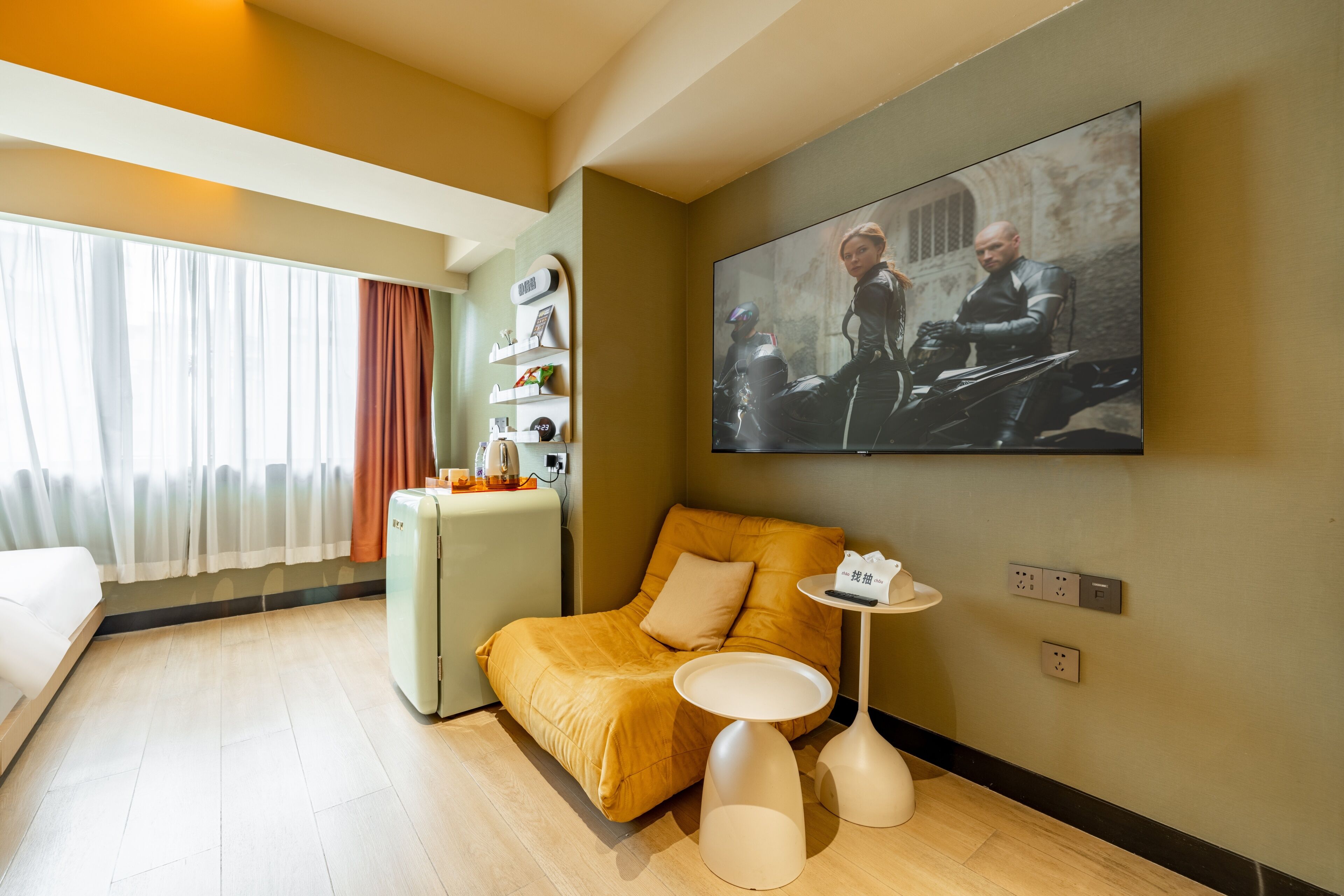 Superior Twin Room, City View | Interior