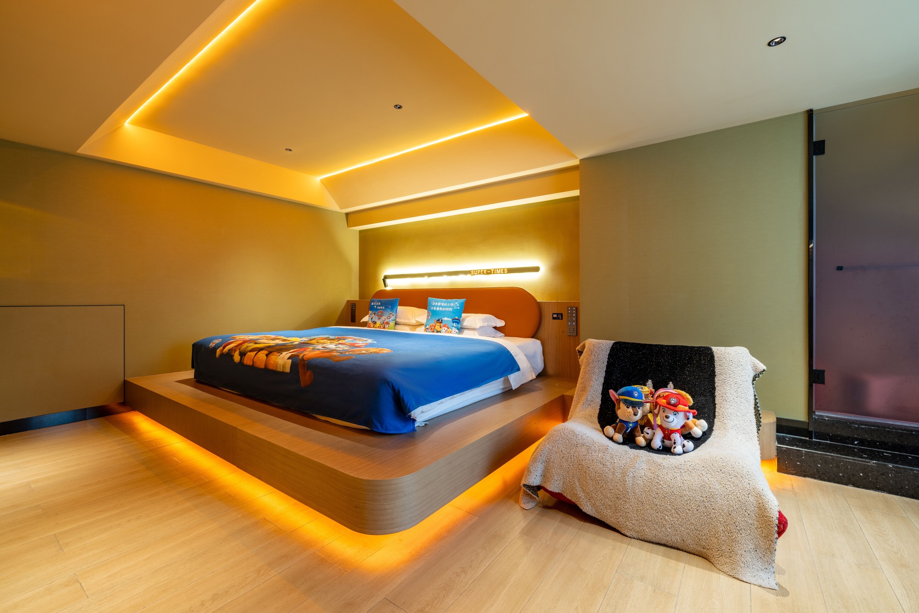 Family Quadruple Room, City View