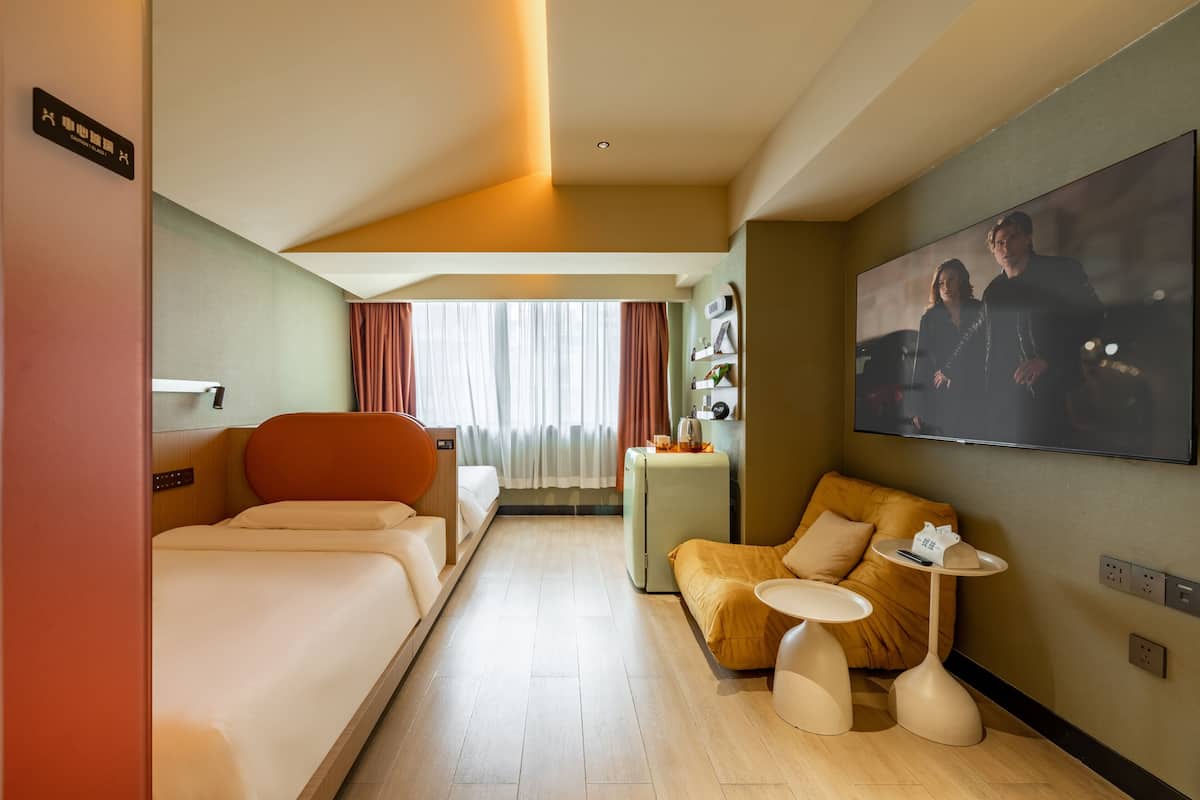 ห้องซูพีเรียทวิน, วิวเมือง | ตู้นิรภัยในห้องพัก, ผ้าม่านกันแสง, ห้องเก็บเสียง, เตารีด/โต๊ะรีดผ้า