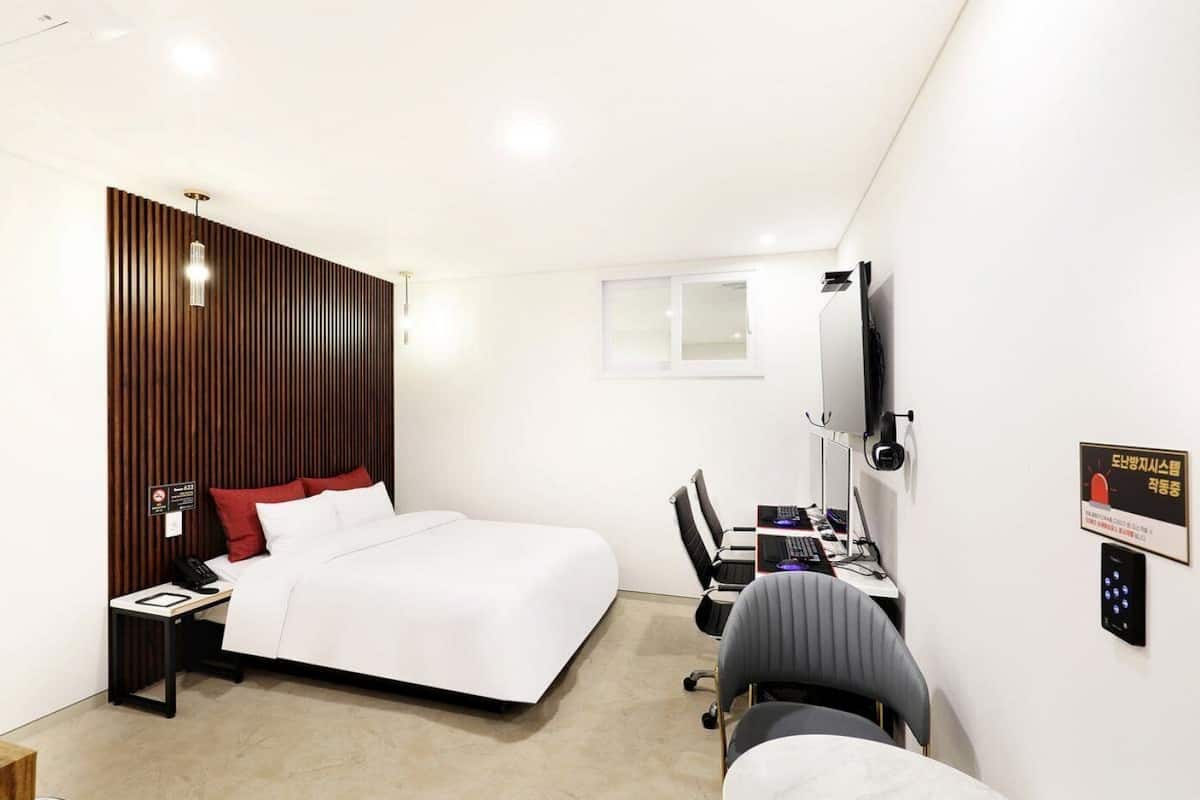 Premium bedding, memory-foam beds, desk, free WiFi