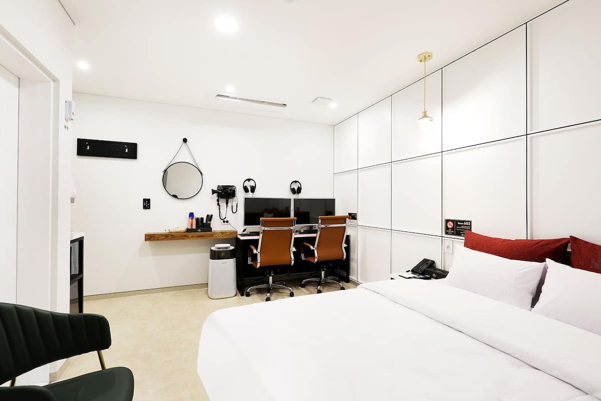 基本雙人房, 非吸煙房, 微波爐