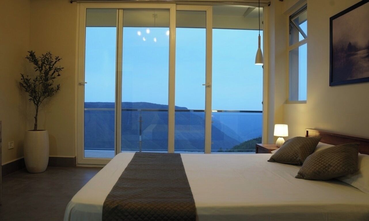 Kamar Double Mewah, pemandangan gunung