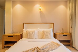 Luxury Villa | Iron/ironing board, free WiFi - Elivaas Solace AquaVista 5BHK Villa (Candolim)
