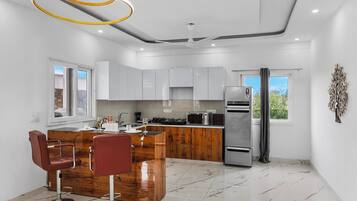 Deluxe Villa | Private kitchen