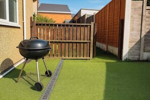 Property grounds - Double Room W Garden full kitchen WiFi free parking (West Midlands)