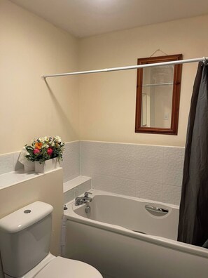 Bathroom - Modern room w FastWifi, Netflix Kitchen Garden view (West Midlands)