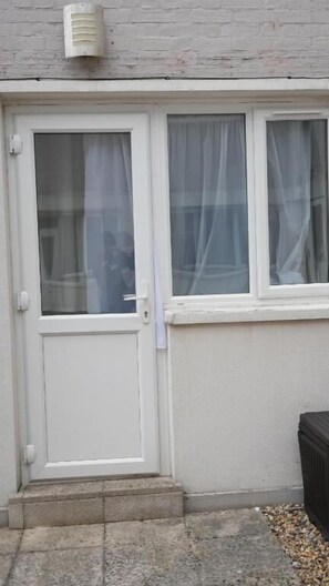 تفاصيل الفندق من الخارج