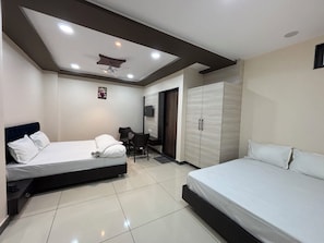 Family Quadruple Room | Laptop workspace, free WiFi - Hotel Shri Ram Legacy (Jodhpur)