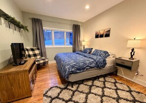 Room - Denali Heath - A Cozy Riverside Retreat (Anchorage)