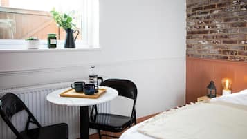 Kahden hengen deluxe-huone | Ruokailu