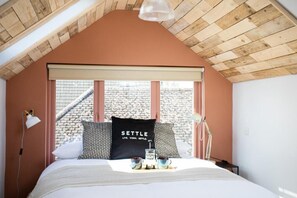 Deluxe Studio | Iron/ironing board, free WiFi